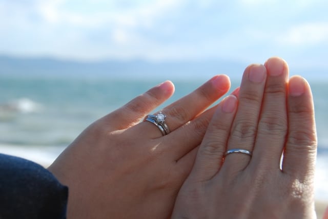 結婚指輪　手